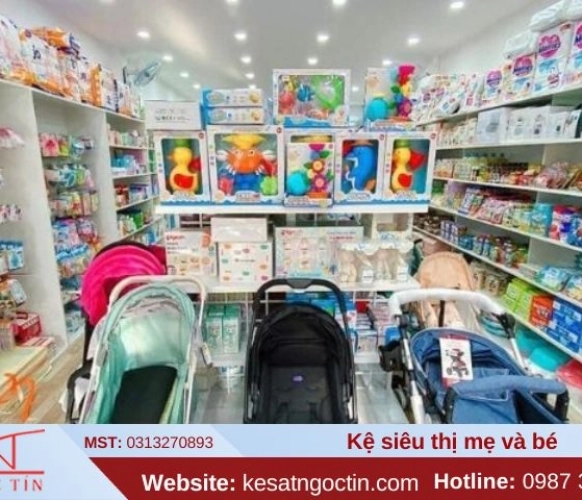 Mẫu kệ siêu thị mẹ và bé đa dạng bắt mắt giá rẻ 2025
