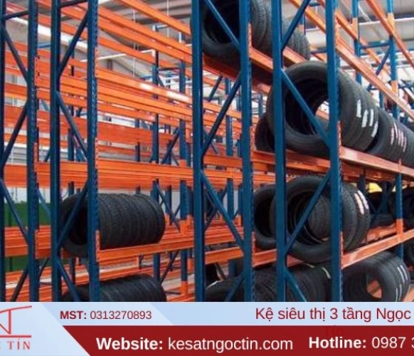Kệ để lốp xe máy hiện đại bền chắc nhất hiện nay