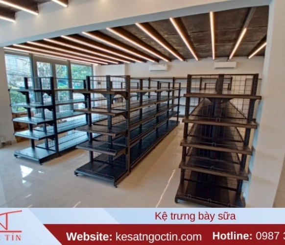 Mẫu kệ trưng bày sữa ĐẸP thiết kế bắt mắt chất lượng cao