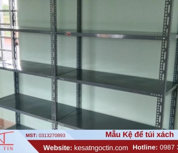 Kệ để túi xách bằng sắt đẹp tiện lợi bền và chất lượng