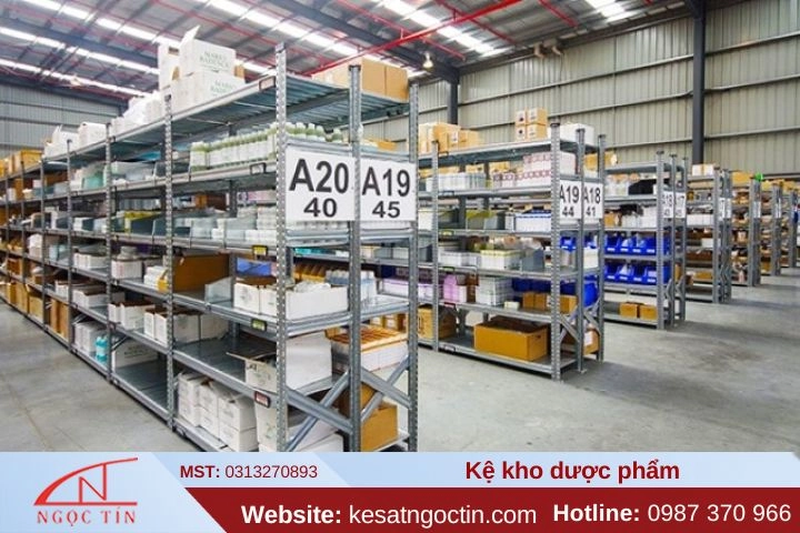 Kệ kho dược phẩm để thuốc đạt chuẩn chất lượng an toàn
