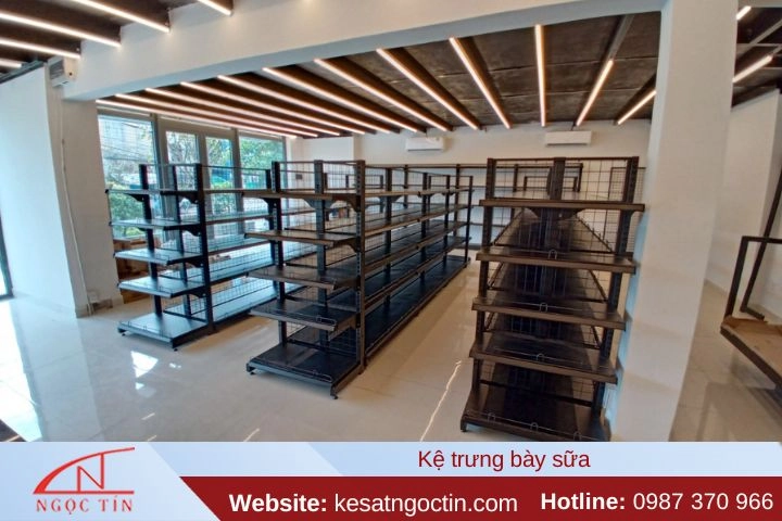 Mẫu kệ trưng bày sữa ĐẸP thiết kế bắt mắt chất lượng cao