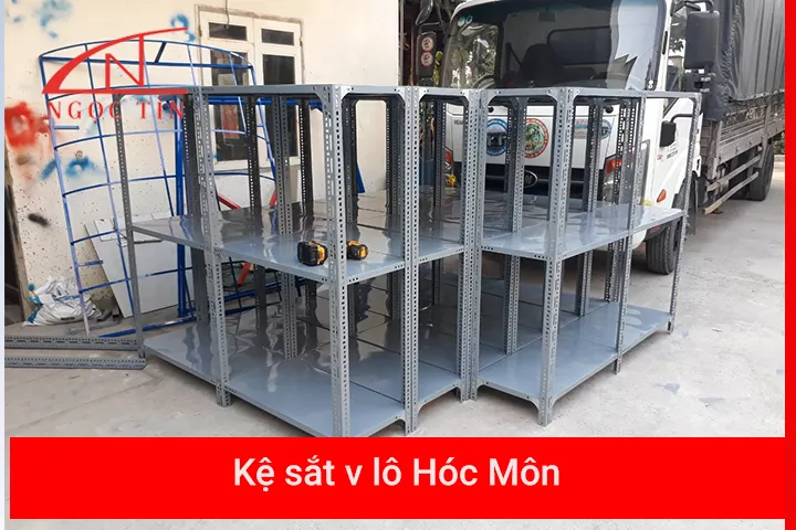 Kệ sắt v lỗ Hóc Môn TPHCM giá tốt lắp đặt MIỄN PHÍ